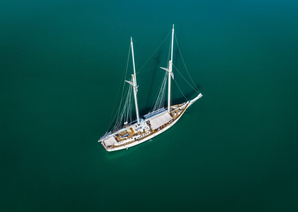 Luxury yacht - oceanic escapes - Mutiara Laut